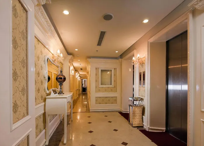 Khách sạn và Spa Beryl Palace Hà Nội